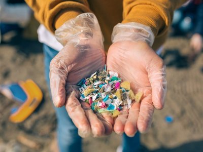 Microplastiche: la pressione delle lobby indebolisce l'intervento europeo e ne allunga i tempi