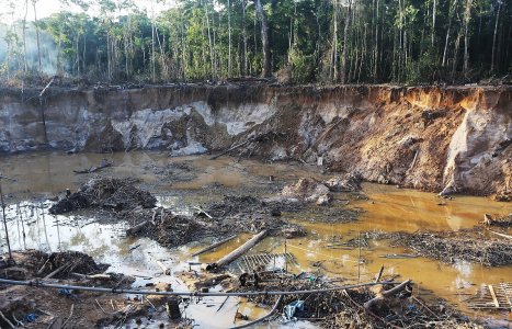 Anche la corsa all'oro minaccia le terre indigene dell'Amazzonia