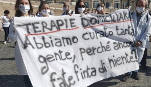 Covid e cure domiciliari: consegnate 30mila firme al ministero