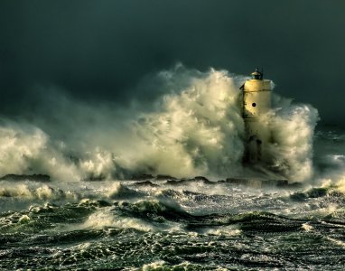 Che siano buone feste di resistenza, resilienza, solidarietà e coraggio