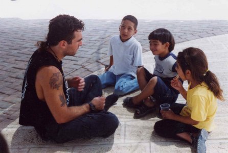 Vittorio Arrigoni torna a casa, intervista ad Alessandra Capone