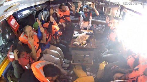 La nave Madleen assalita dagli israeliani: 4 espulsi, 8 detenuti