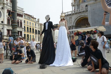 Le vergognose nozze milionarie di Mister Amazon a Venezia