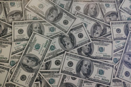 Tassare gli extraprofitti delle multinazionali di combustibili fossili: utopia o realtà?