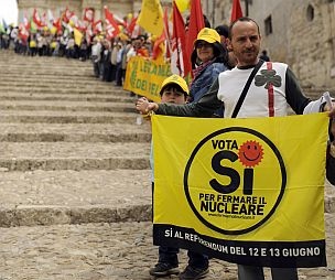 Cassazione: sì al referendum sul nucleare. Le reazioni