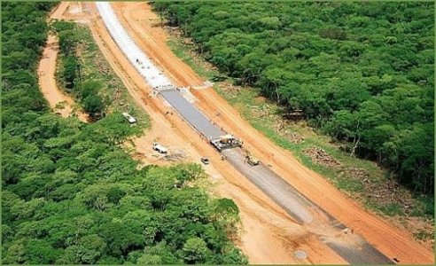 Bolivia: una strada verso il Pacifico taglia a metà la riserva Tipnis