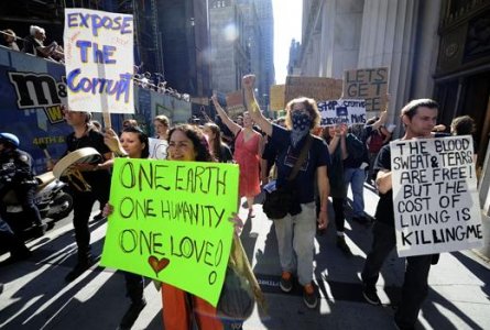 Occupy Wall Street: la protesta degli indignati si estende in rete