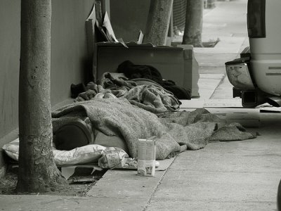 Notte senza dimora, reportage di una dormita in strada