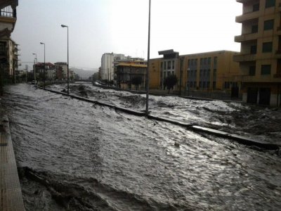 Maltempo: nubifragio in Sicilia, tre le vittime nel messinese