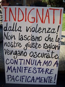 Intervista: gli indignati e la nonviolenza del 'pensiero collettivo'