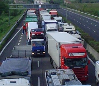 Parte la protesta dei Forconi. La Sicilia si ferma