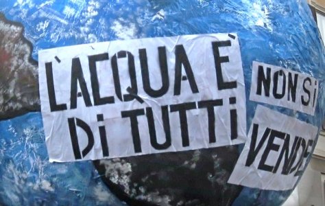 “No alla truffa sui referendum”: l'Italia si mobilita per l'acqua