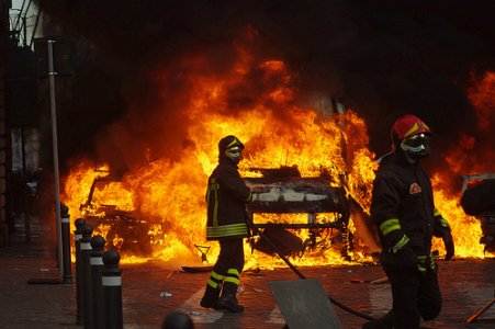 Gli scontri del 14 dicembre e l'altra Italia