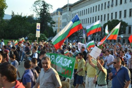 Bulgaria: da un mese si protesta contro mafia e corruzione