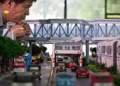 Straddling bus: ecco come la Cina 'scavalca' traffico e inquinamento