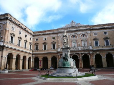 Nella città di Giacomo Leopardi