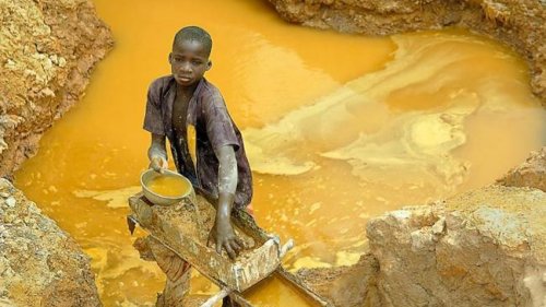 Quarantamila bambini nelle miniere del Congo
