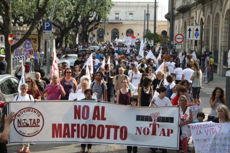 Il gasdotto TAP è inutile, dannoso e non conviene agli italiani