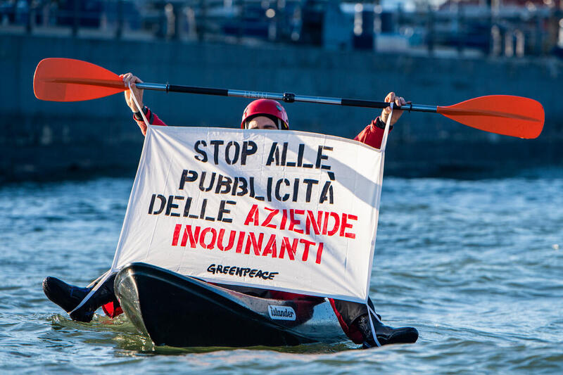 Greenpeace: «ENI sponsor di Sanremo, fa greenwashing»