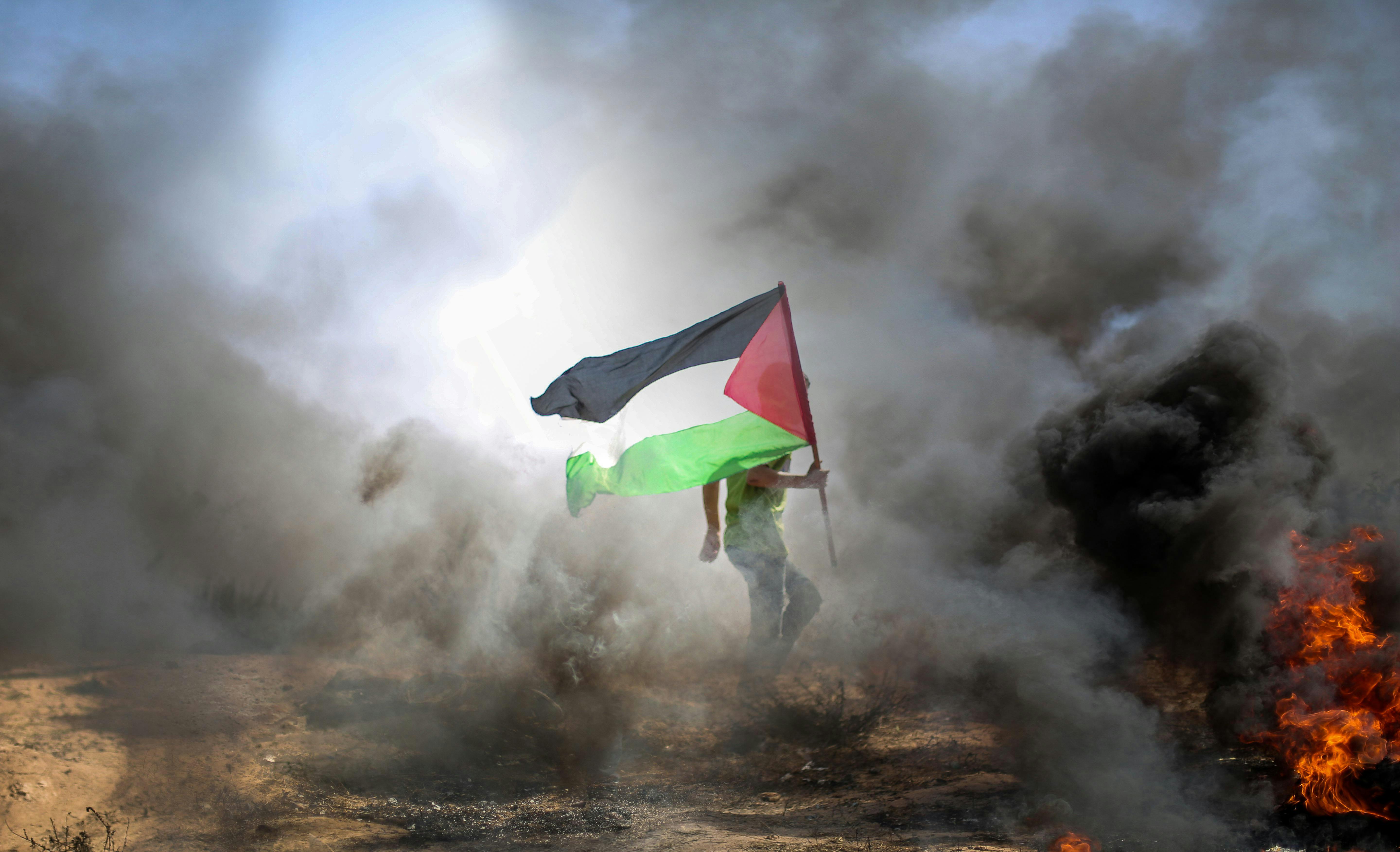 Bombe a Gaza: studio ISDE denuncia la contaminazione tossica dell'ambiente