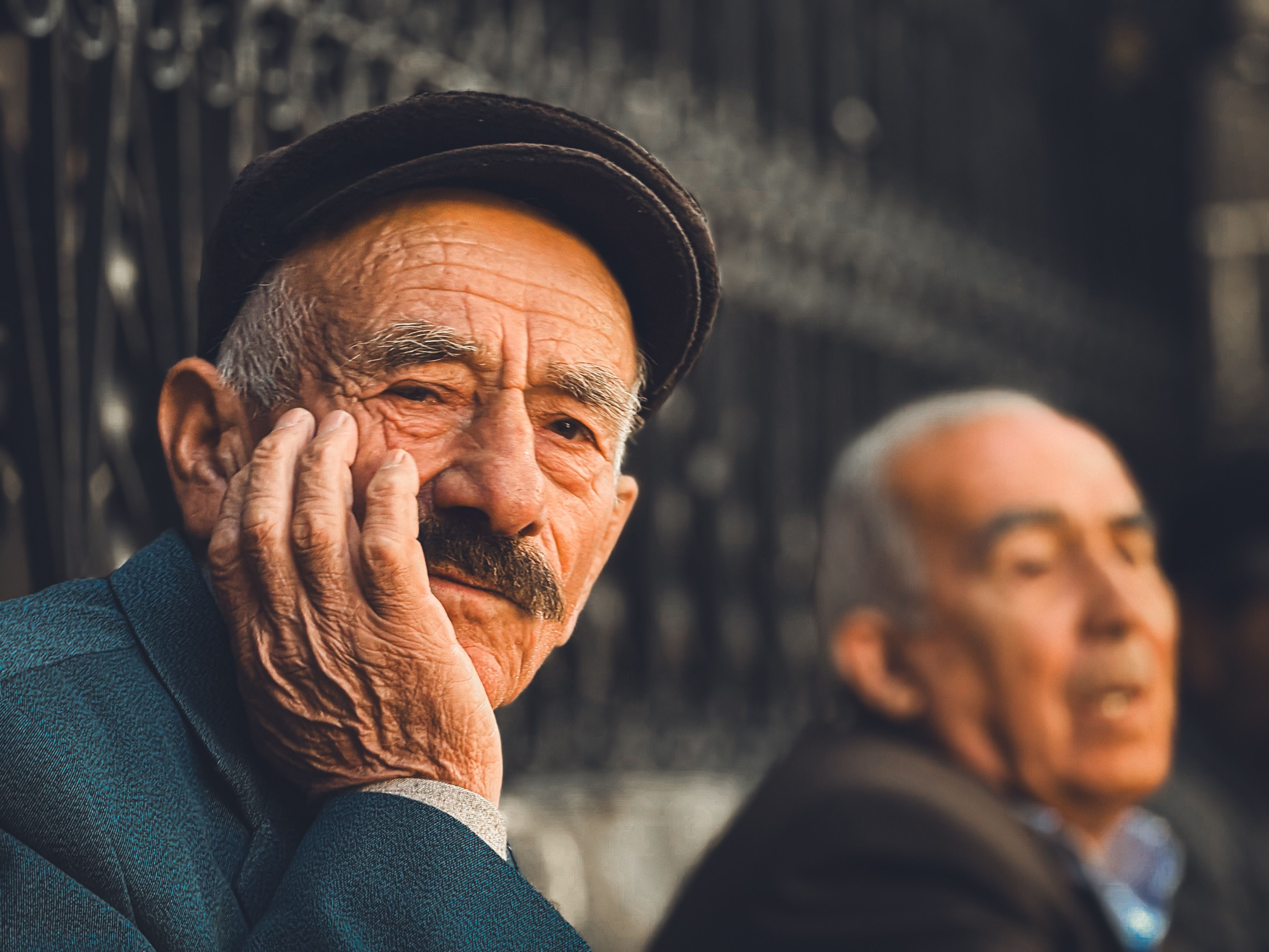 Italia: perchè siamo diventato un paese di vecchi, soli e senza futuro?