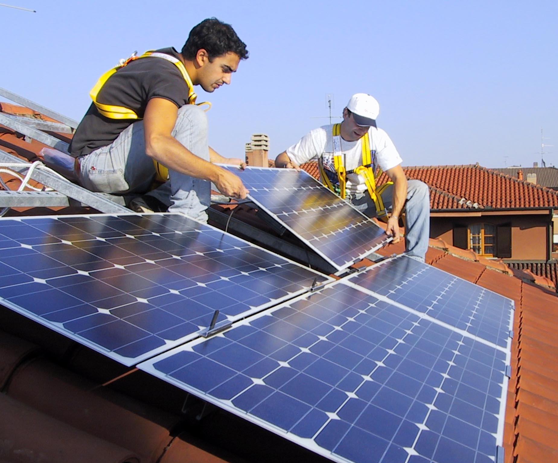 Fotovoltaico, dalla produzione domestica fino al 45% del fabbisogno