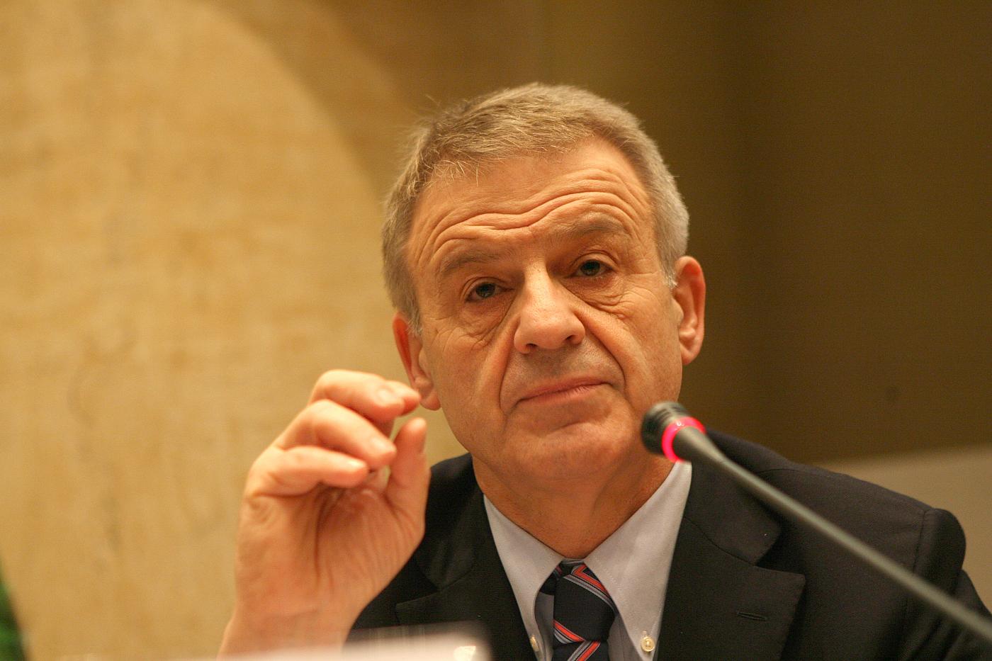 Corrado Clini, ministro per l'Ambiente pro nucleare e inceneritori