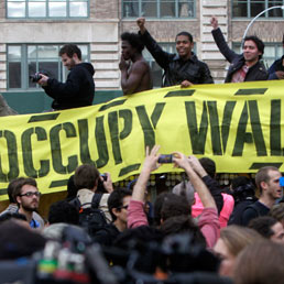 Occupy WS, continua la protesta. Roberto Saviano al Zuccotti Park