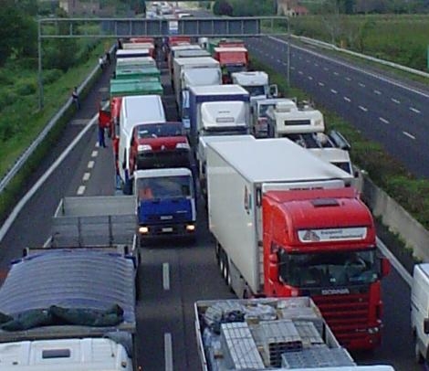 Parte la protesta dei Forconi. La Sicilia si ferma