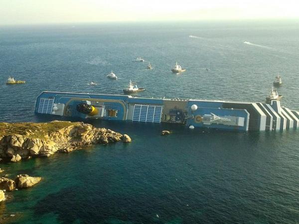 Costa Concordia, corsa contro il tempo per evitare il disastro ambientale
