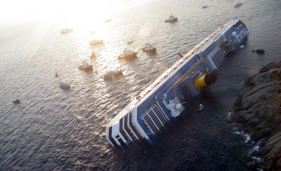 Costa Concordia, una marea nera minaccia l'Arcipelago toscano