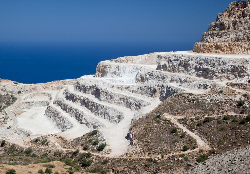 Piano cave in Abruzzo, punta dell’iceberg di un problema nazionale