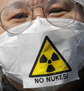 Giappone: a Tokyo una catena umana contro il nucleare