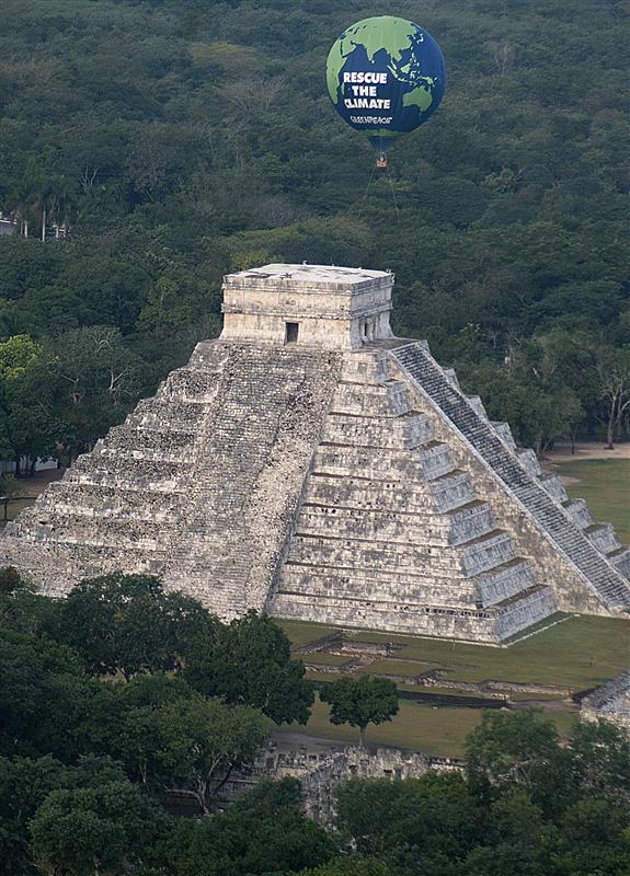 Cancun: Greenpeace chiede accordi vincolanti per salvare il Pianeta