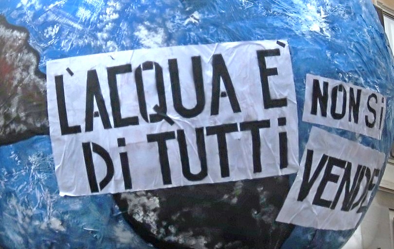 “No alla truffa sui referendum”: l'Italia si mobilita per l'acqua