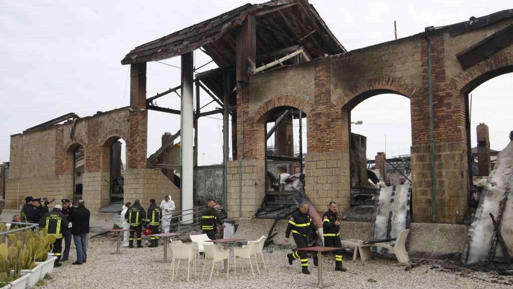 Città della scienza, un rogo doloso all'ombra dei clan