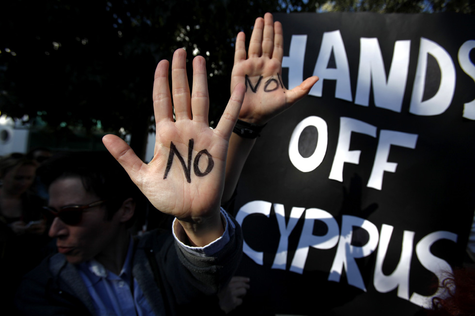 Cipro, fine di un paradiso fiscale (e di una democrazia)