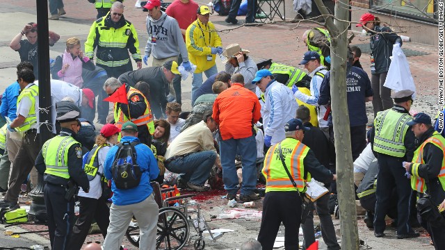 Attentato alla maratona di Boston. Almeno tre morti per le bombe