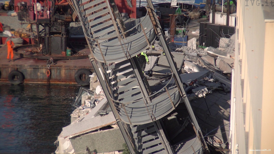 Incidente al porto di Genova: si indaga su cause e responsabilità