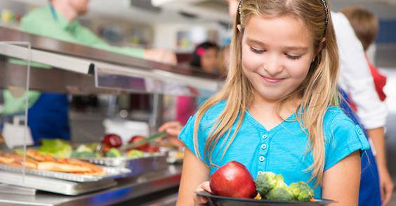 Come ottenere pasti vegani nelle mense scolastiche, intervista a Denise Filippin