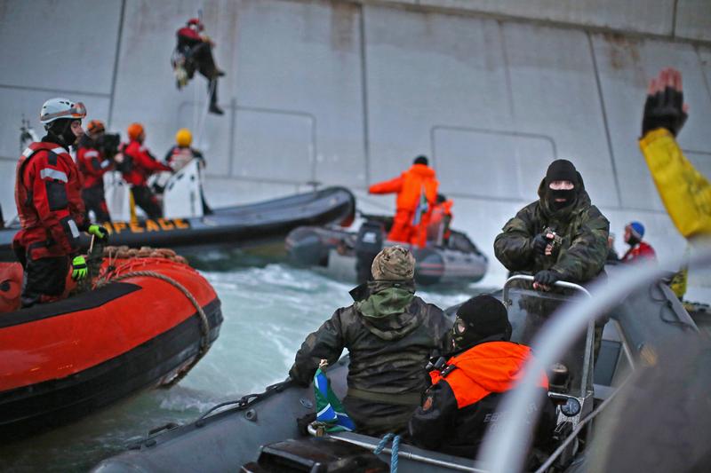 Detenuti 30 attivisti di Greenpeace, “la nostra è una protesta pacifica”