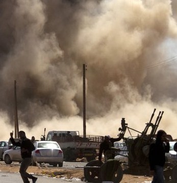 Libia, il terzo giorno dei bombardamenti 'umanitari'