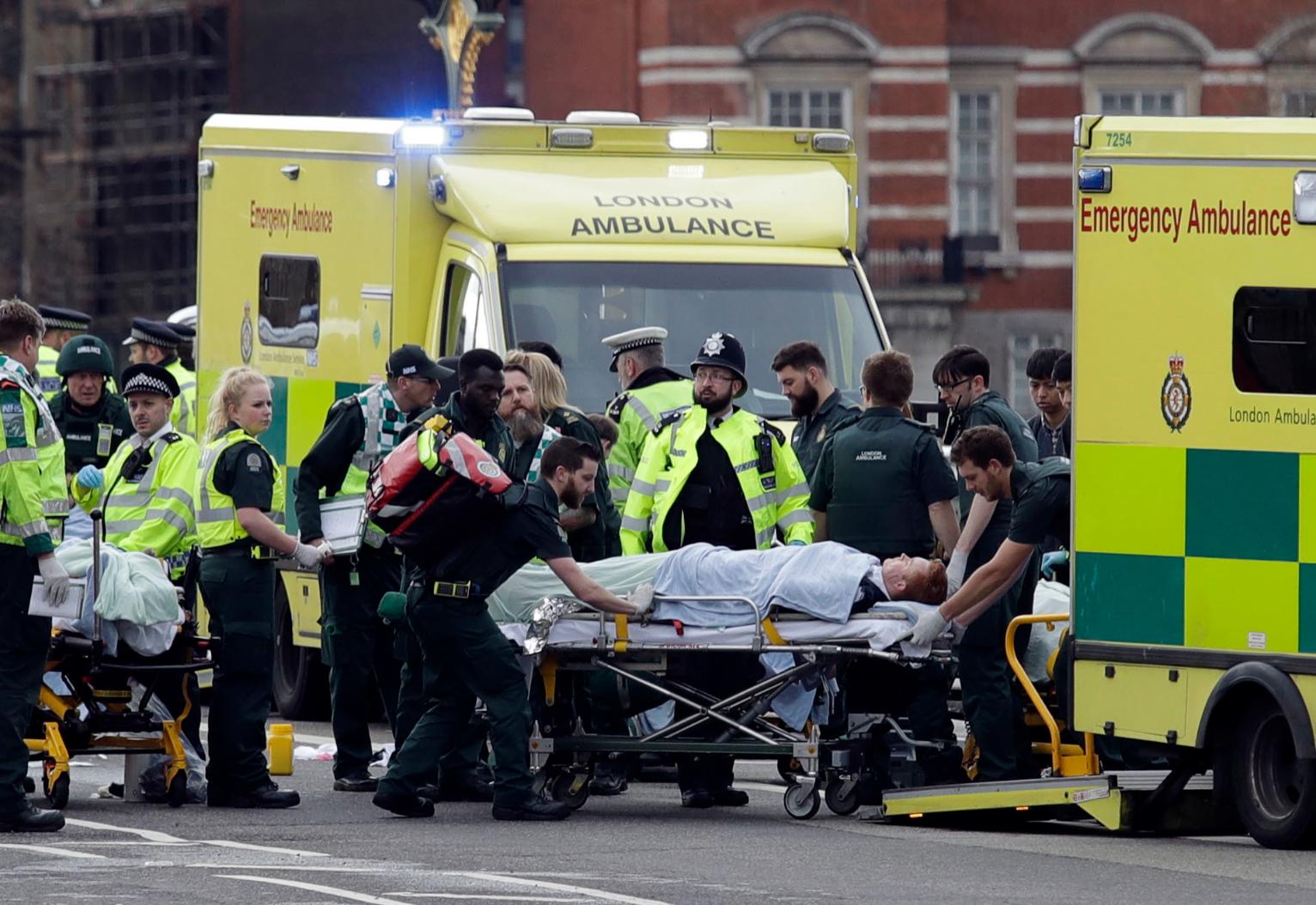 Suv falcia la folla a Londra: cinque morti