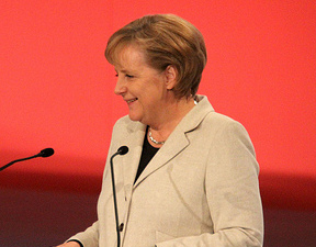 Merkel sconfitta dai Verdi. Troppo tardi per l'inversione sul nucleare