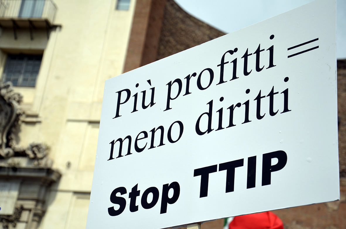 Stop TTIP dà la sveglia ai politici: il 10 febbraio tutti a Milano