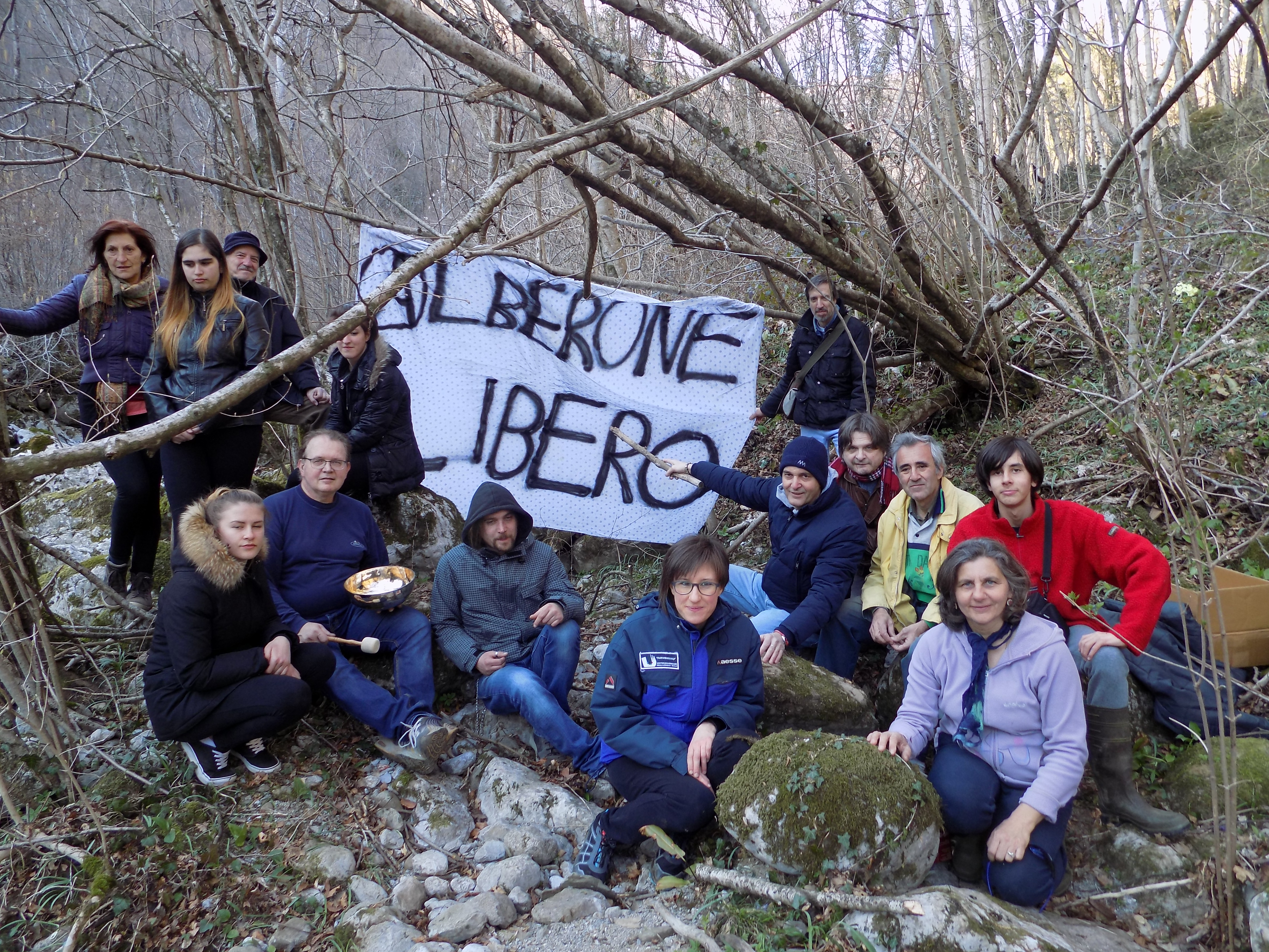 Aran, a 16 anni lotta per salvare il torrente della sua valle