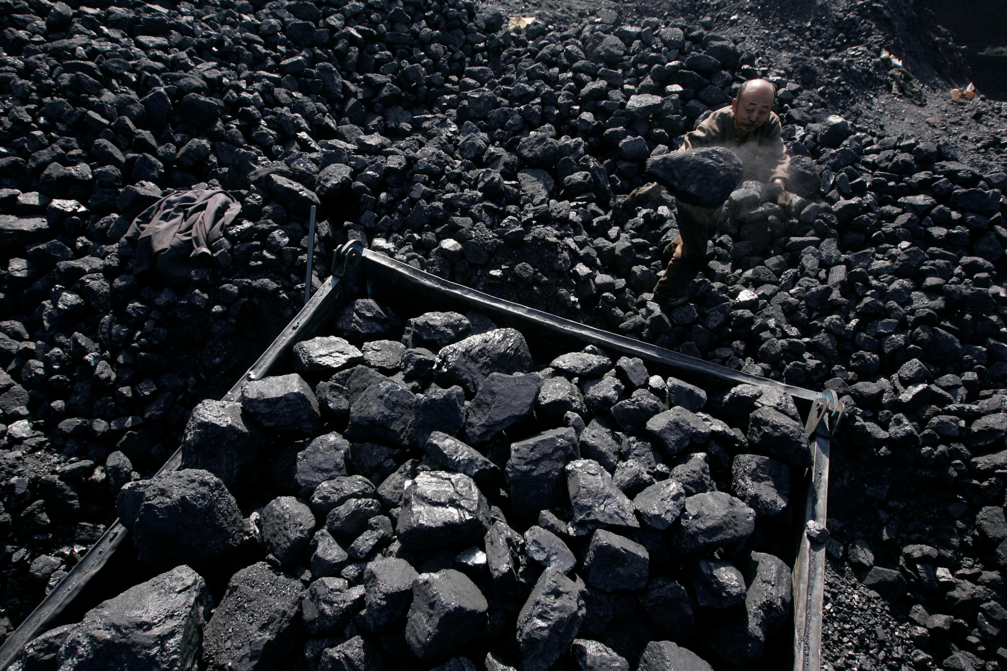 I gruppi assicurativi cominciano a disinvestire dal carbone